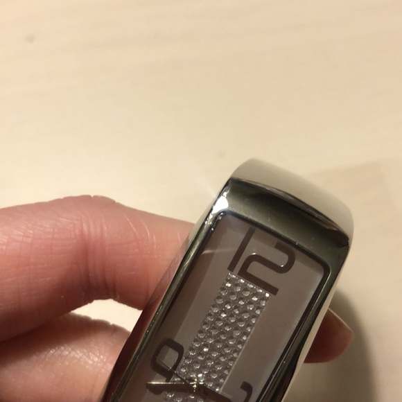 Silver D&G Dolce and Gabbana Bangle Watch - Picture 6 of 9